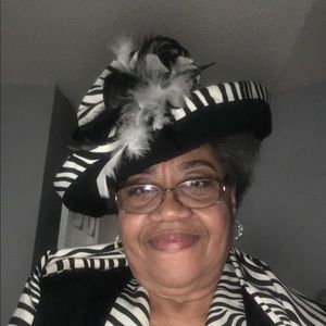 Meet your Posher, Shirley